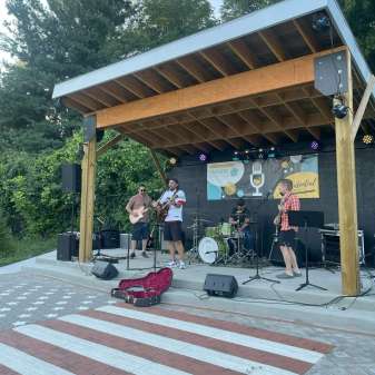 live music on the Honor Credit Union stage in Presidential brewing's outdoor patio in Portage